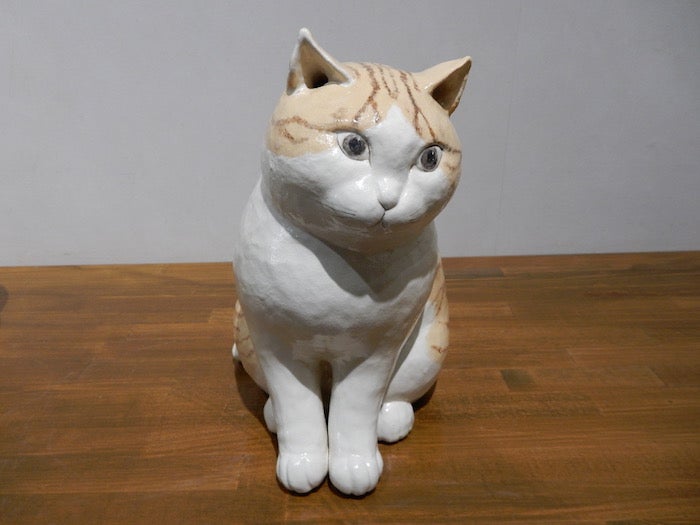 本間文江　灰釉手あぶり猫 2215   Honma Fumie  "Teaburi Neko"　Cat-shaped brazier