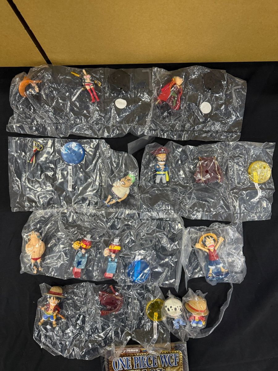 ワンピース　ワーコレ　コレクタブル　9体セット　冊子付き