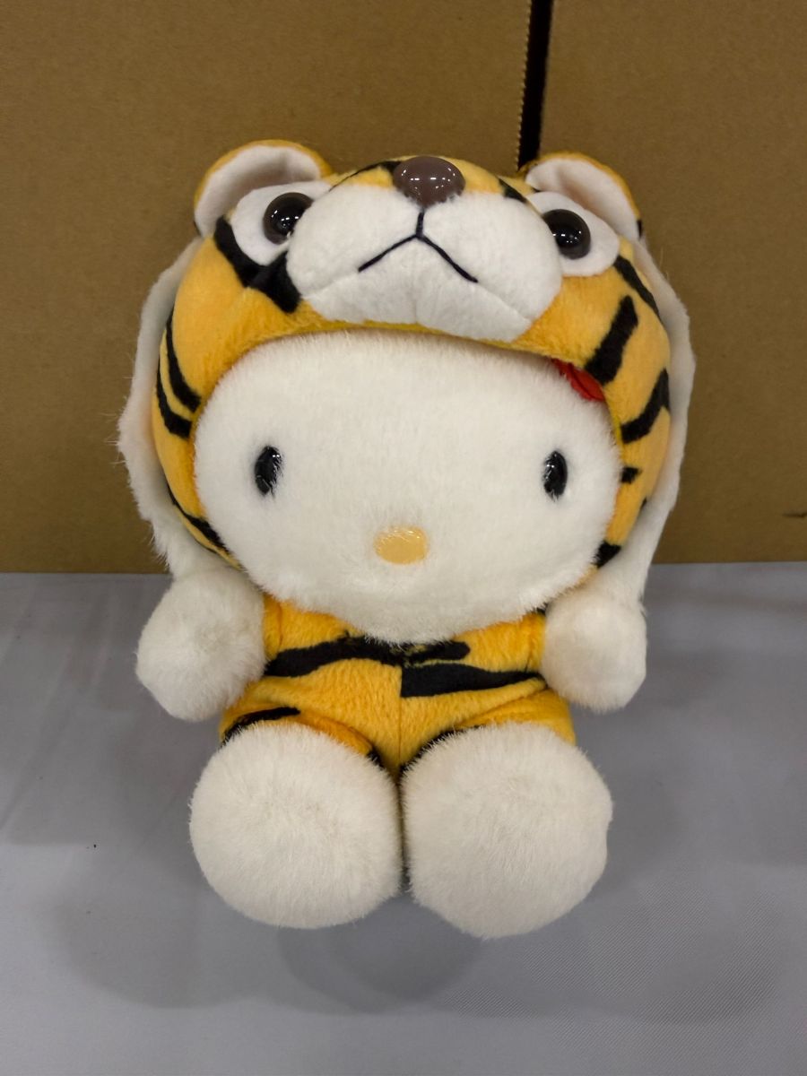 サンリオ　キティ　ハローキティ　ぬいぐるみ　マスコット　とら　トラ　虎　着ぐるみ
